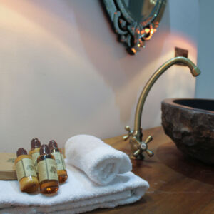 MEMOIRE DES ORIGINES - NICE - FABRIQUANT - IMPORTATEUR - DECORATEUR - DESIGN APPART